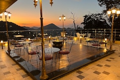 Hotel Skylark by Gabrian Hotels, Mussoorie