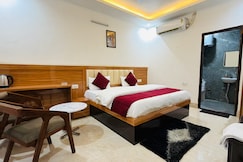 Hotel Golden Aura, Dadri