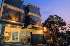 Hotel Pilgrims Inn, Varanasi