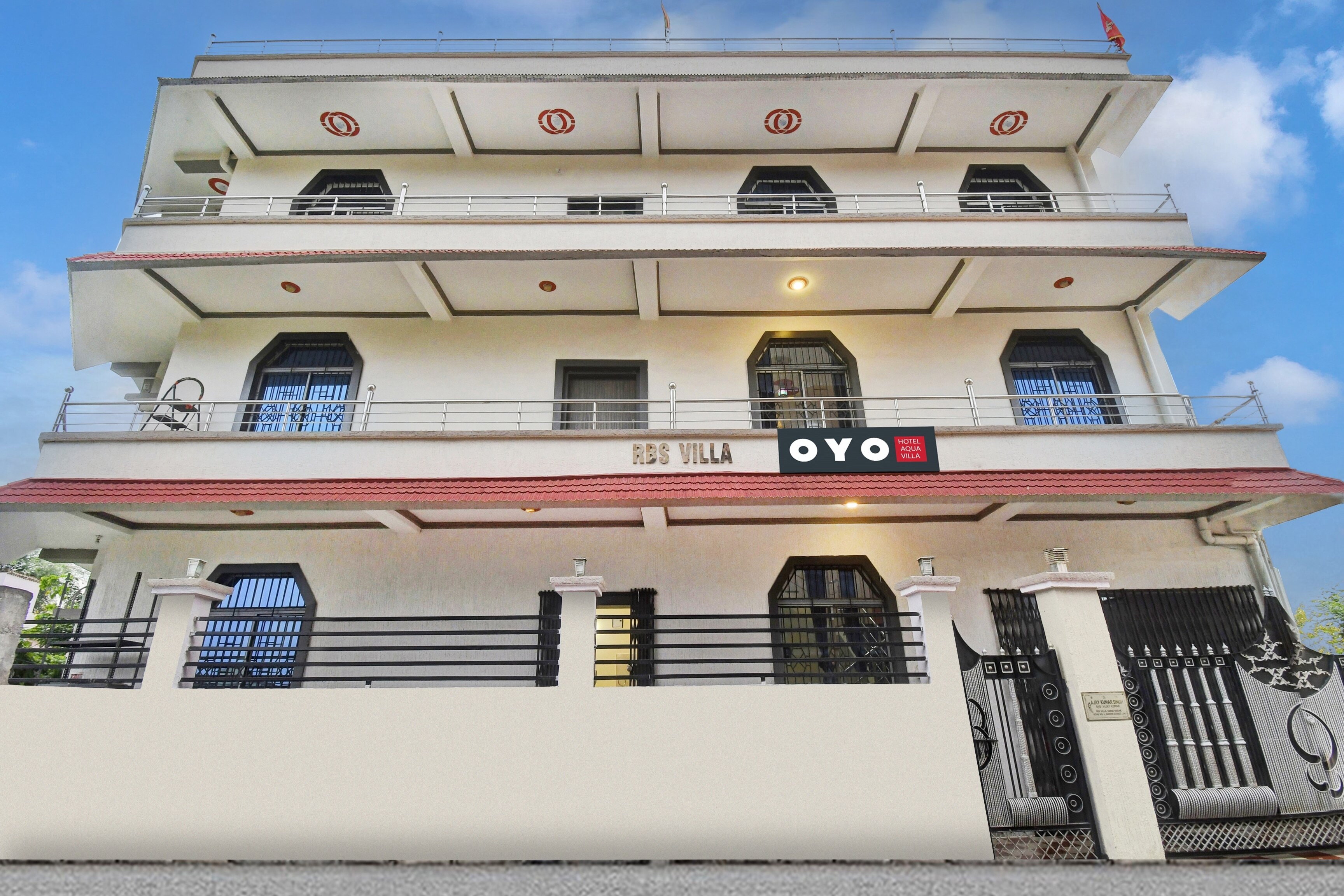Hotel O OXY HAWAI PALACE - Tap to explore photos