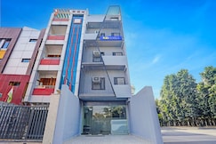 FabHotel New R Inn, Prayagraj