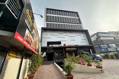 Collection O Local Square | Whitefield, Bangalore