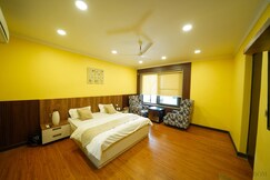 Dharti Room 1BR GF Pool Gym By Sundowner, Kanatal