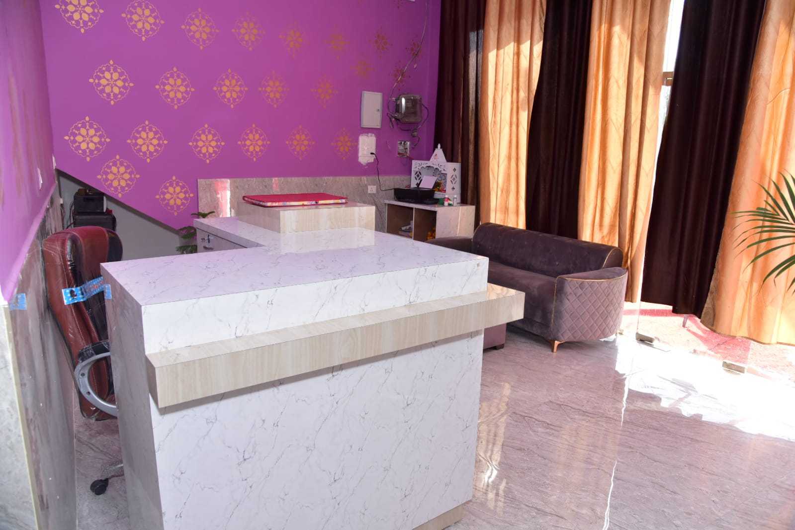 Hotel O POP F Hotel Samrat - Tap to explore photos