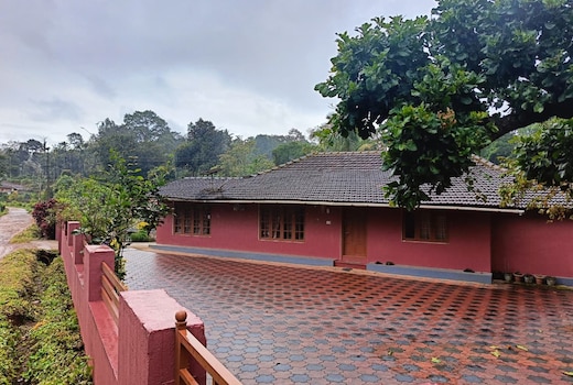River side holiday home coorg .
