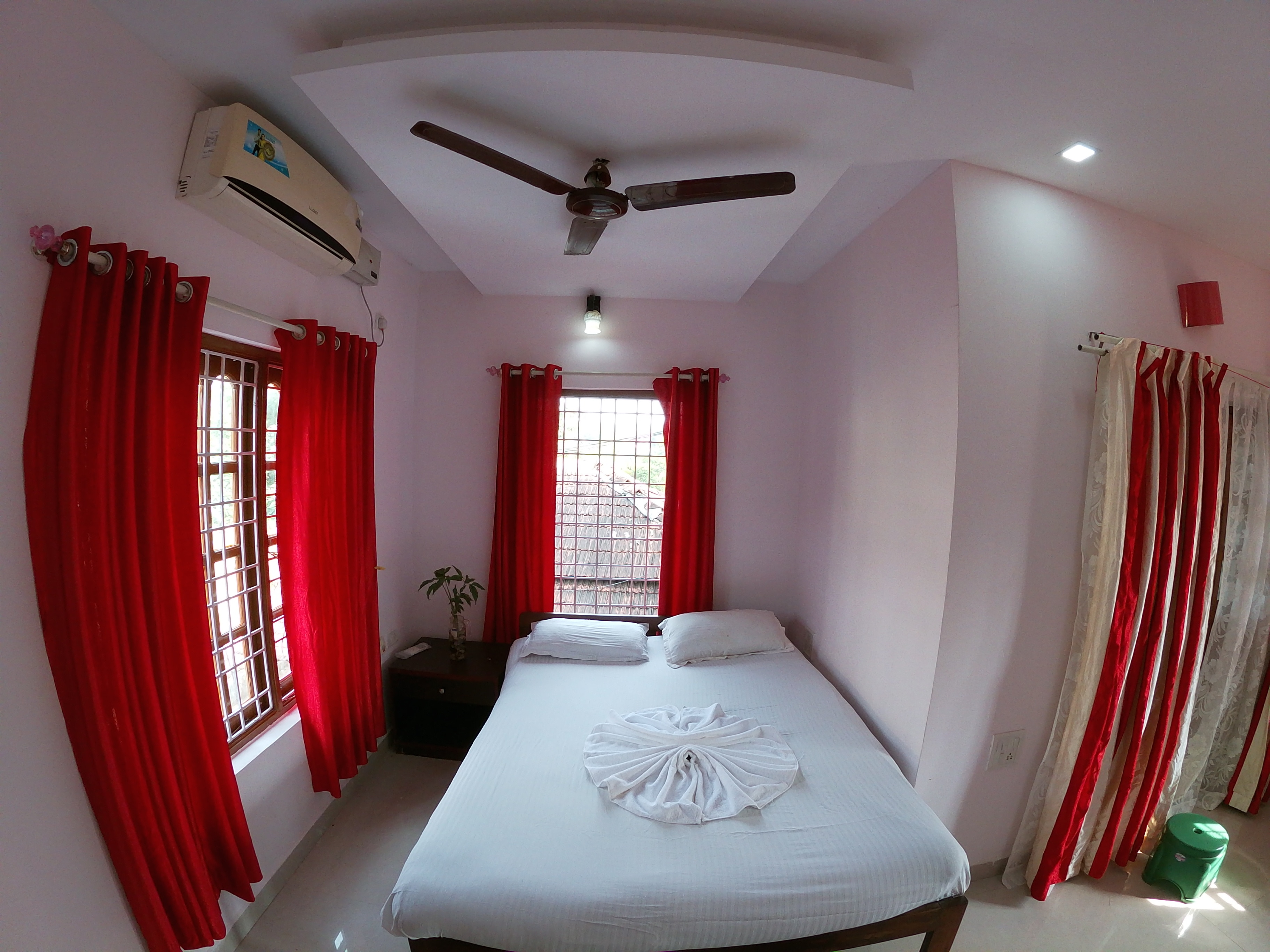 Vibe n Joy Ashvem beach Homestay 3 - Tap to explore photos