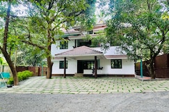 Celestia Stays, Mahe