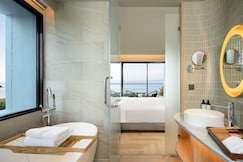 Mercure Rayong Lomtalay Villas & Resort, Klaeng