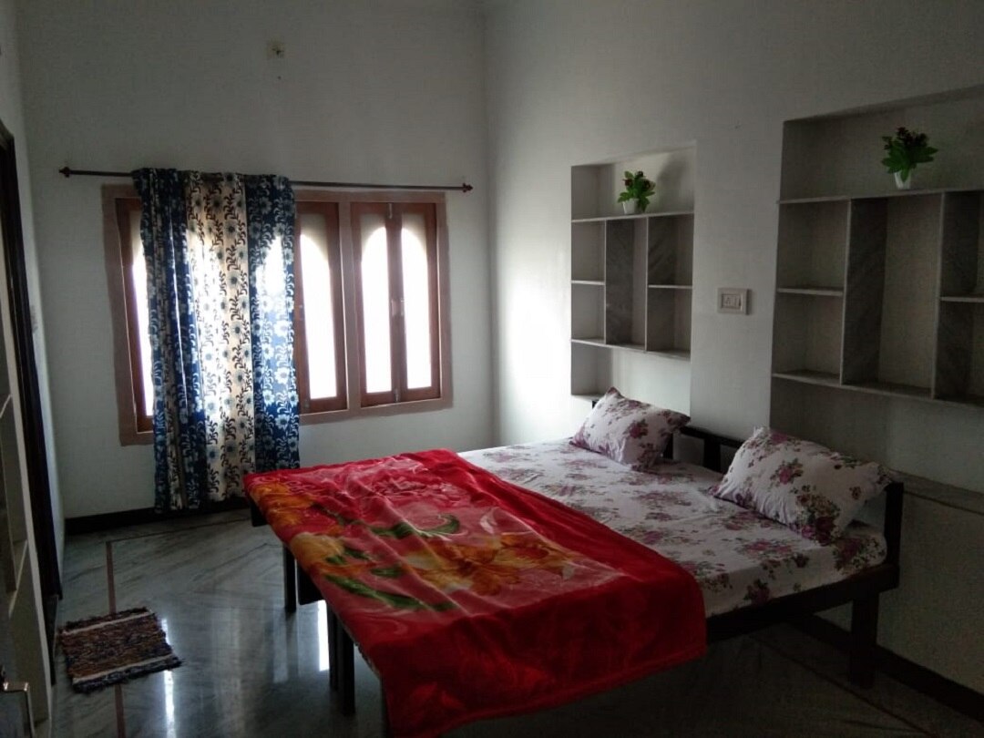 Lake Heights Homestay - Tap to explore photos