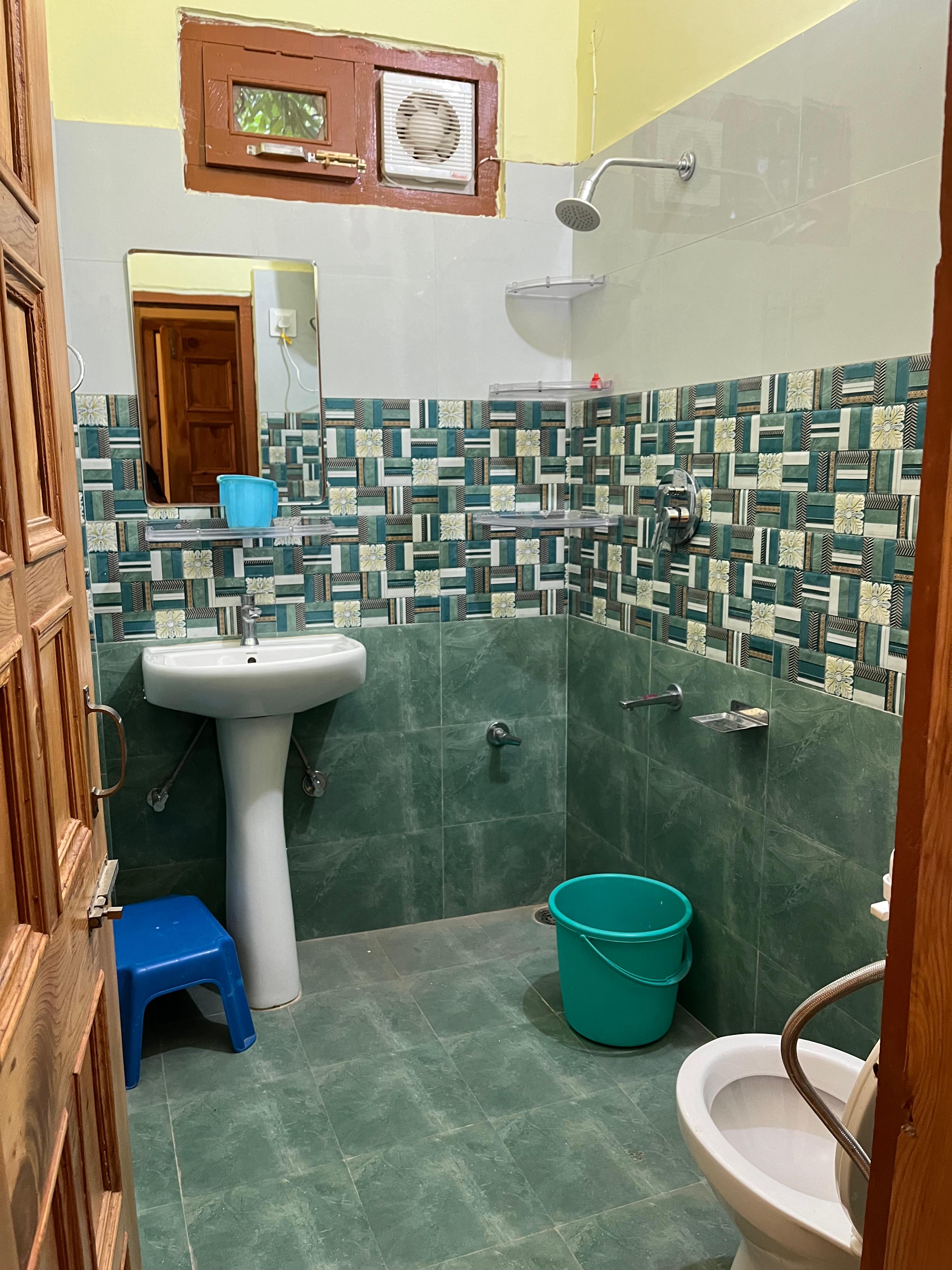 Rawal niwas 909 homestay - Tap to explore photos