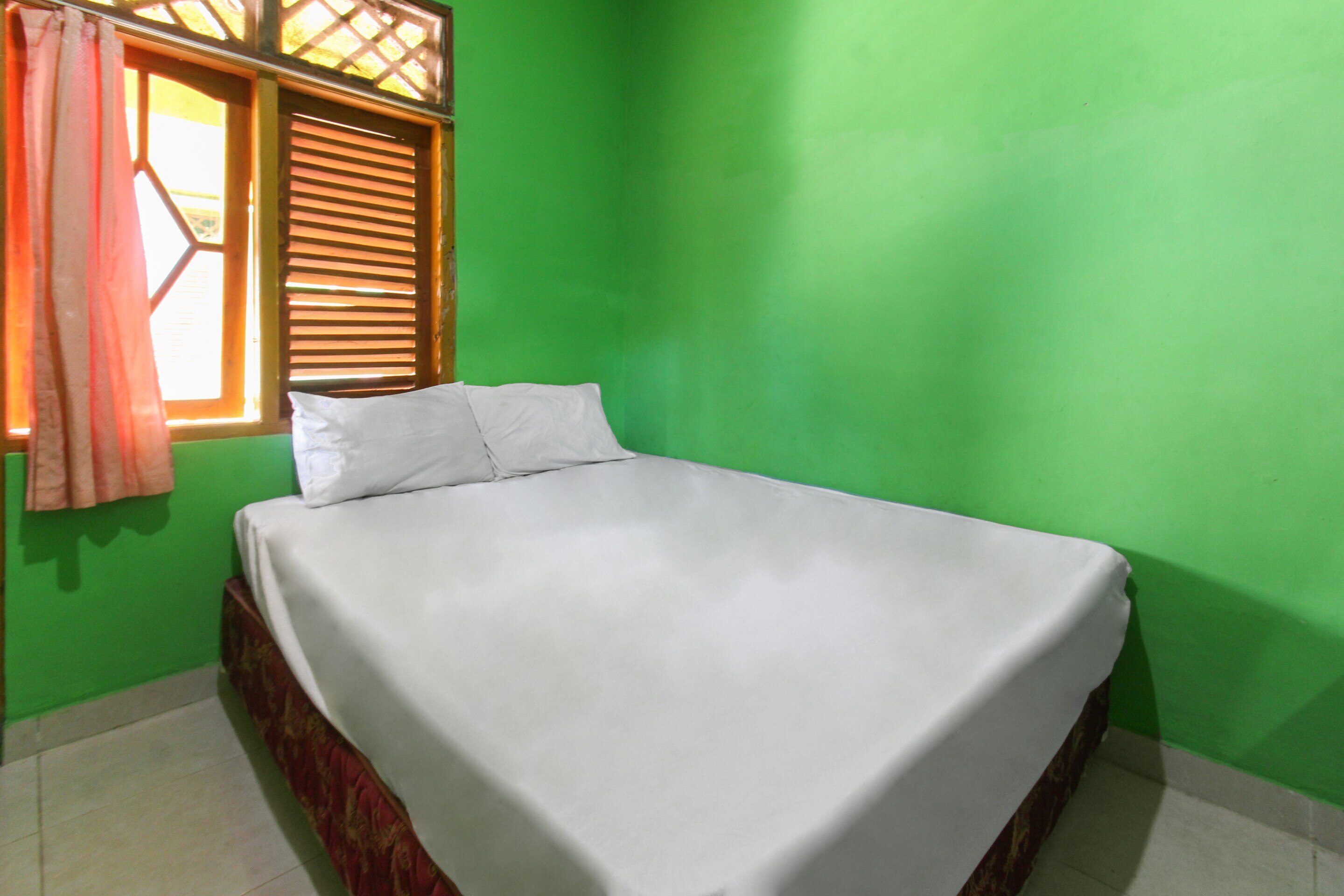 OYO 92908 Hotel Jayanni - Tap to explore photos
