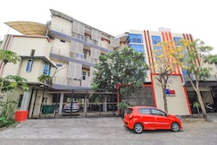 Capital O 175 K-60 Residence, Surabaya