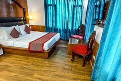 Hotel The Red Apple, Manali