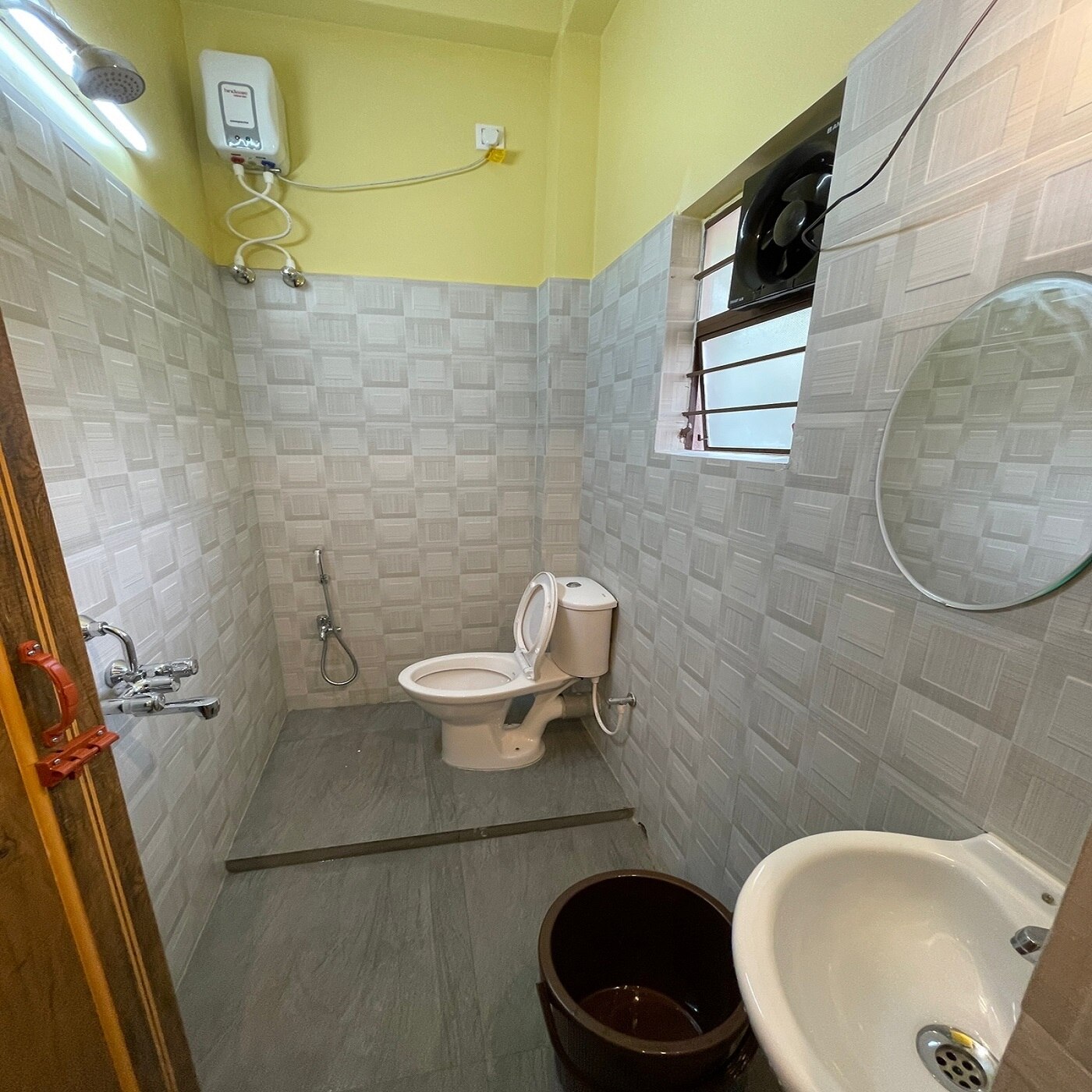 Flare Homestay Annex Building - Tap to explore photos