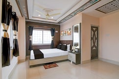 SPOT ON BN PALACE, Kolkata