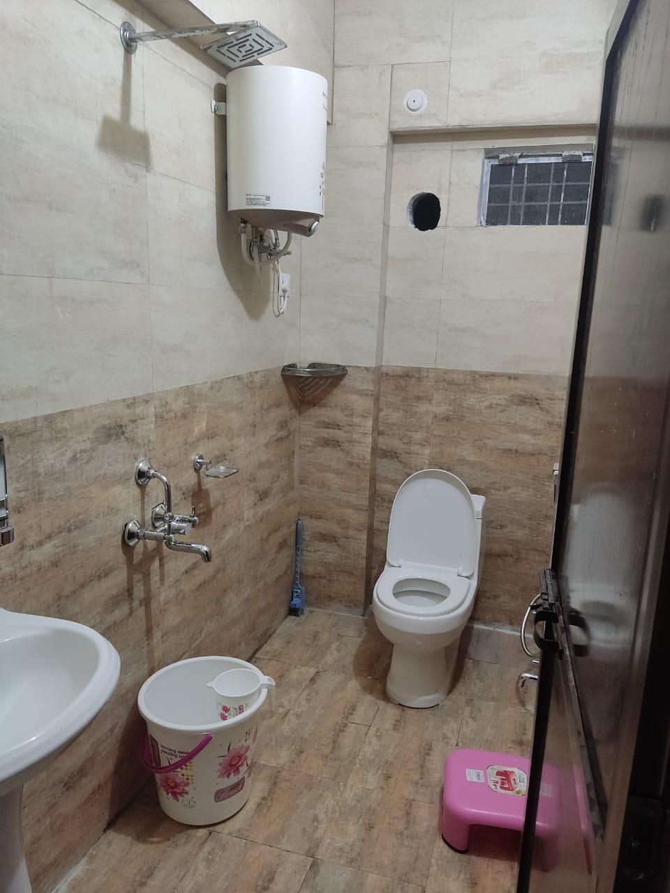 KDC Homestay - Tap to explore photos