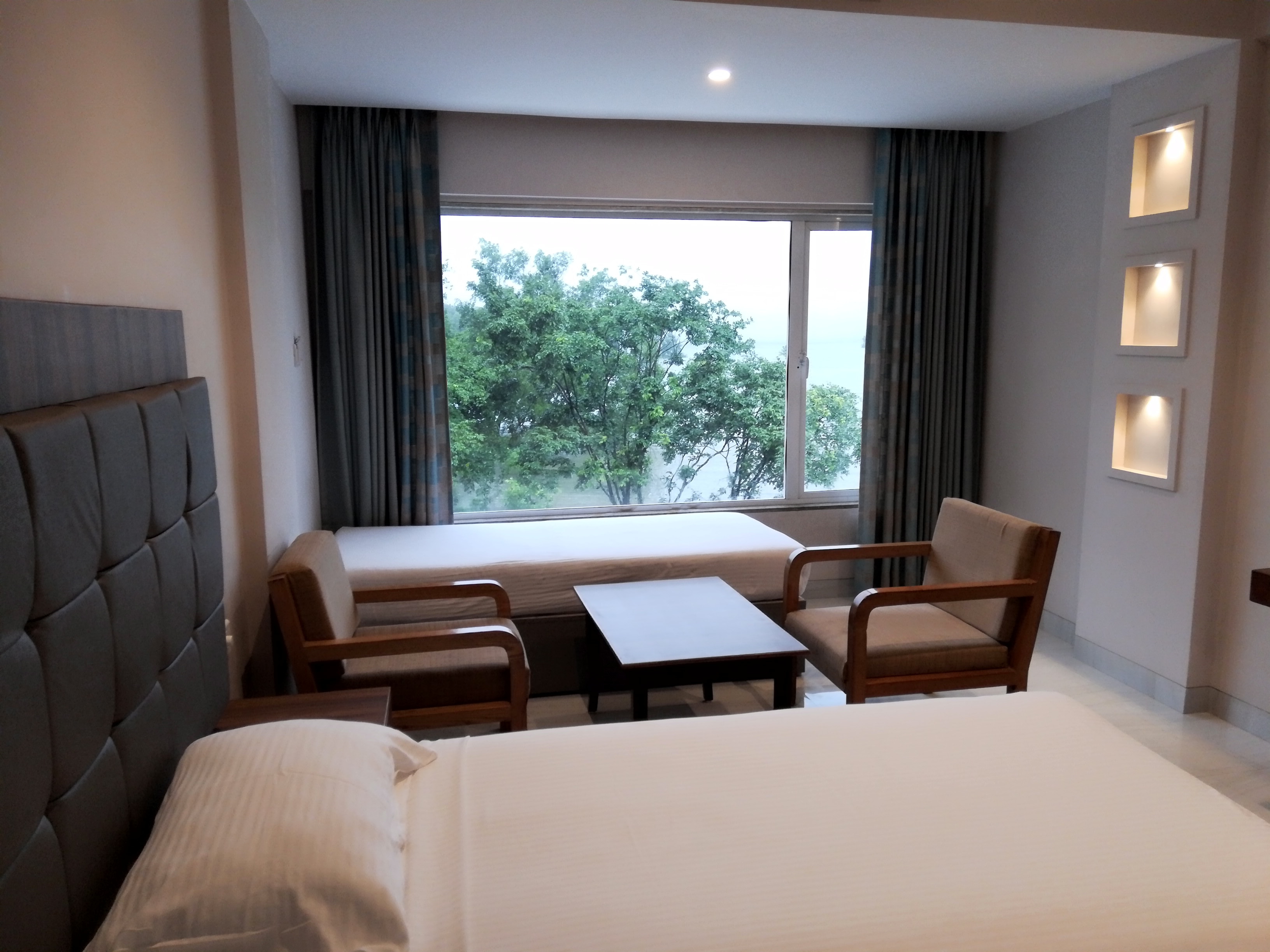 Lake View Resort 2