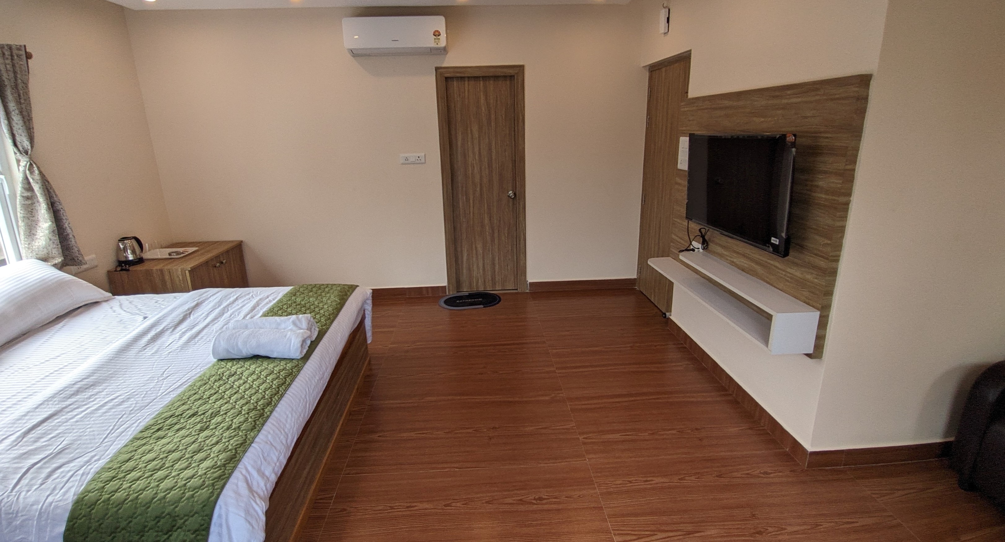 Hotel Vaikunth - Tap to explore photos