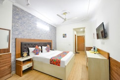 The Everest-30, Noida