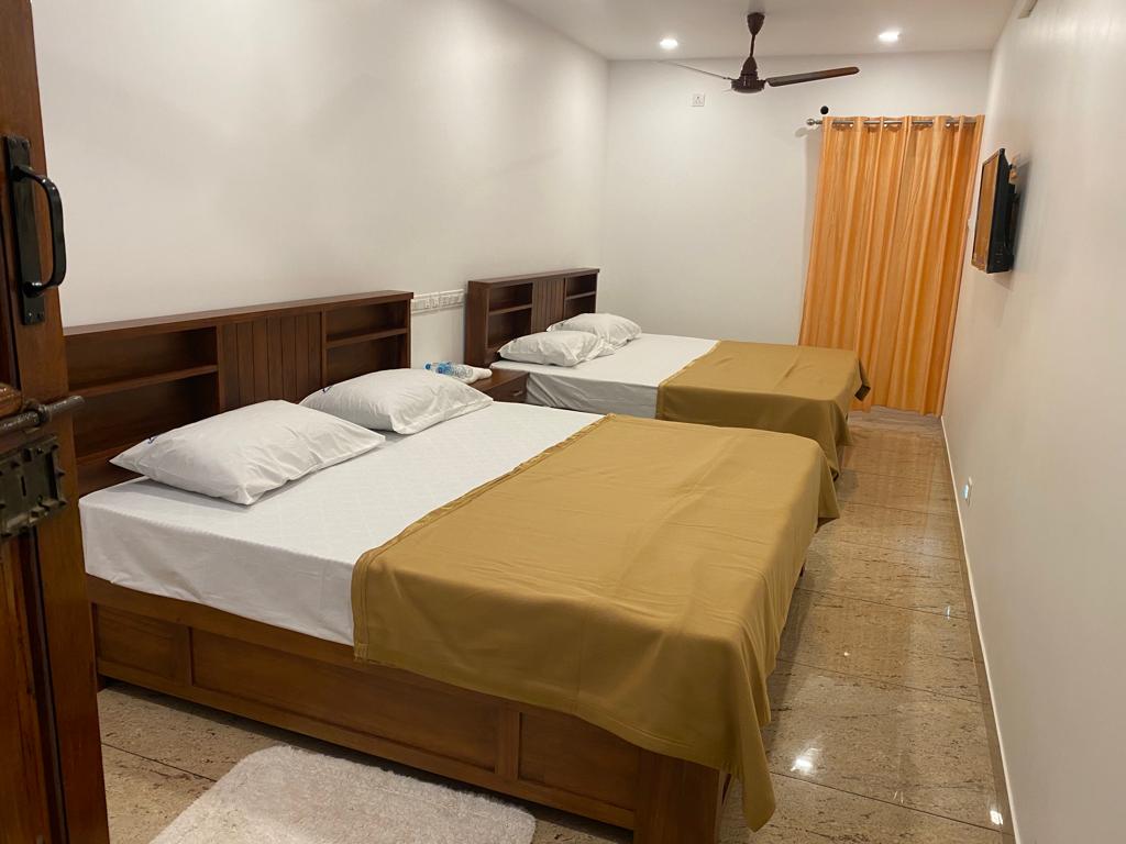 Guruvayur Heritage Homestay - Tap to explore photos