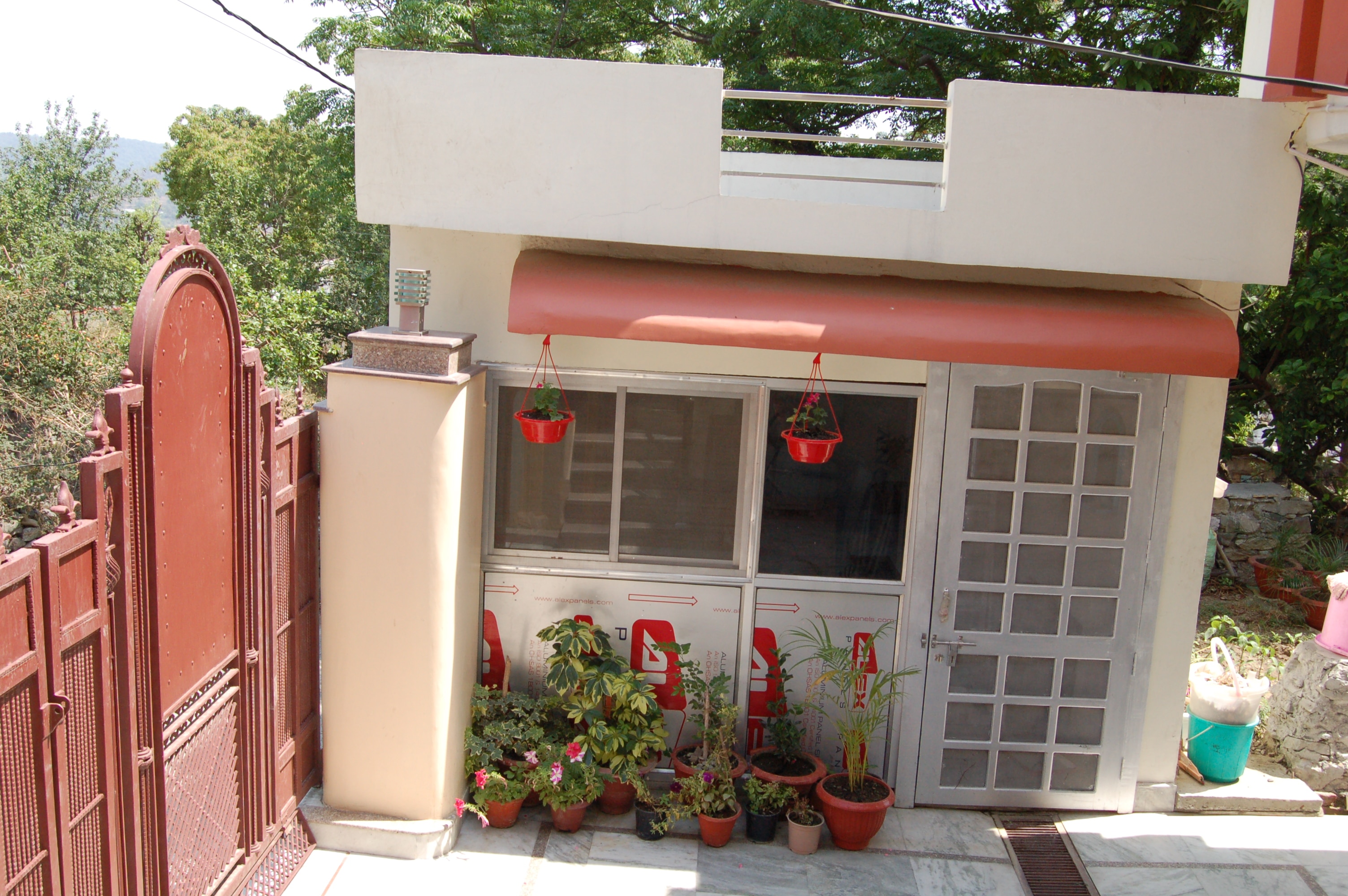 Mangalam Guest House - Tap to explore photos