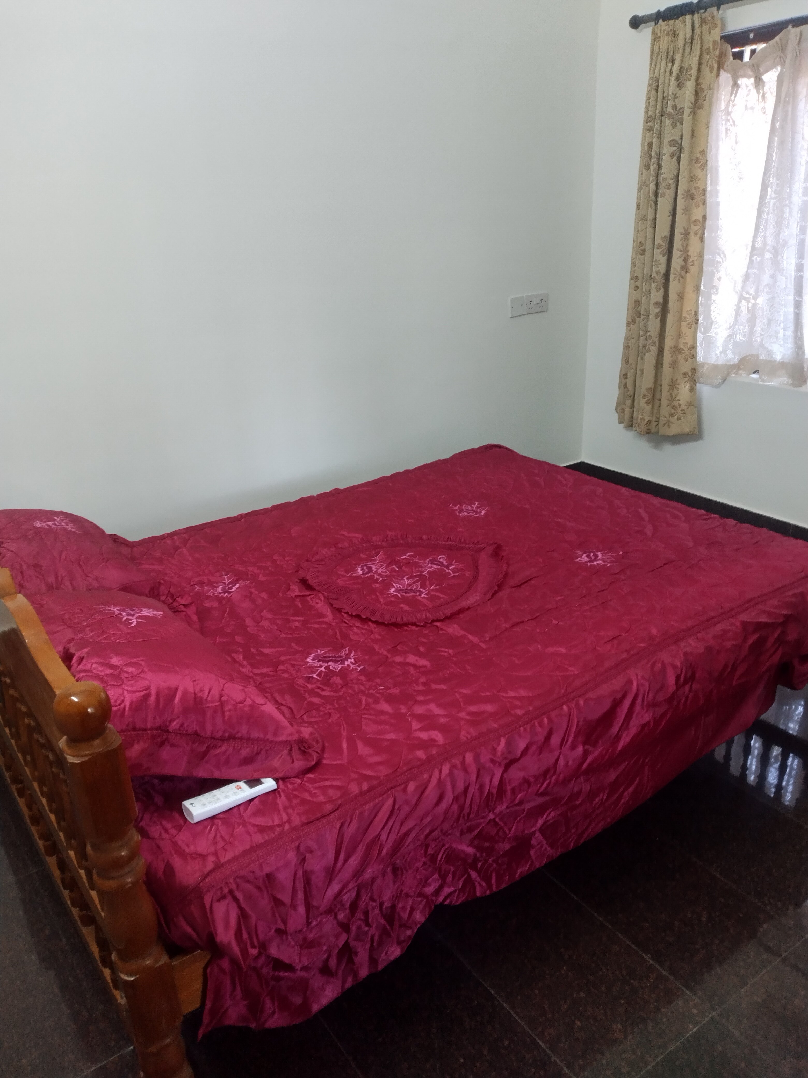 The kaiden home stay - Tap to explore photos