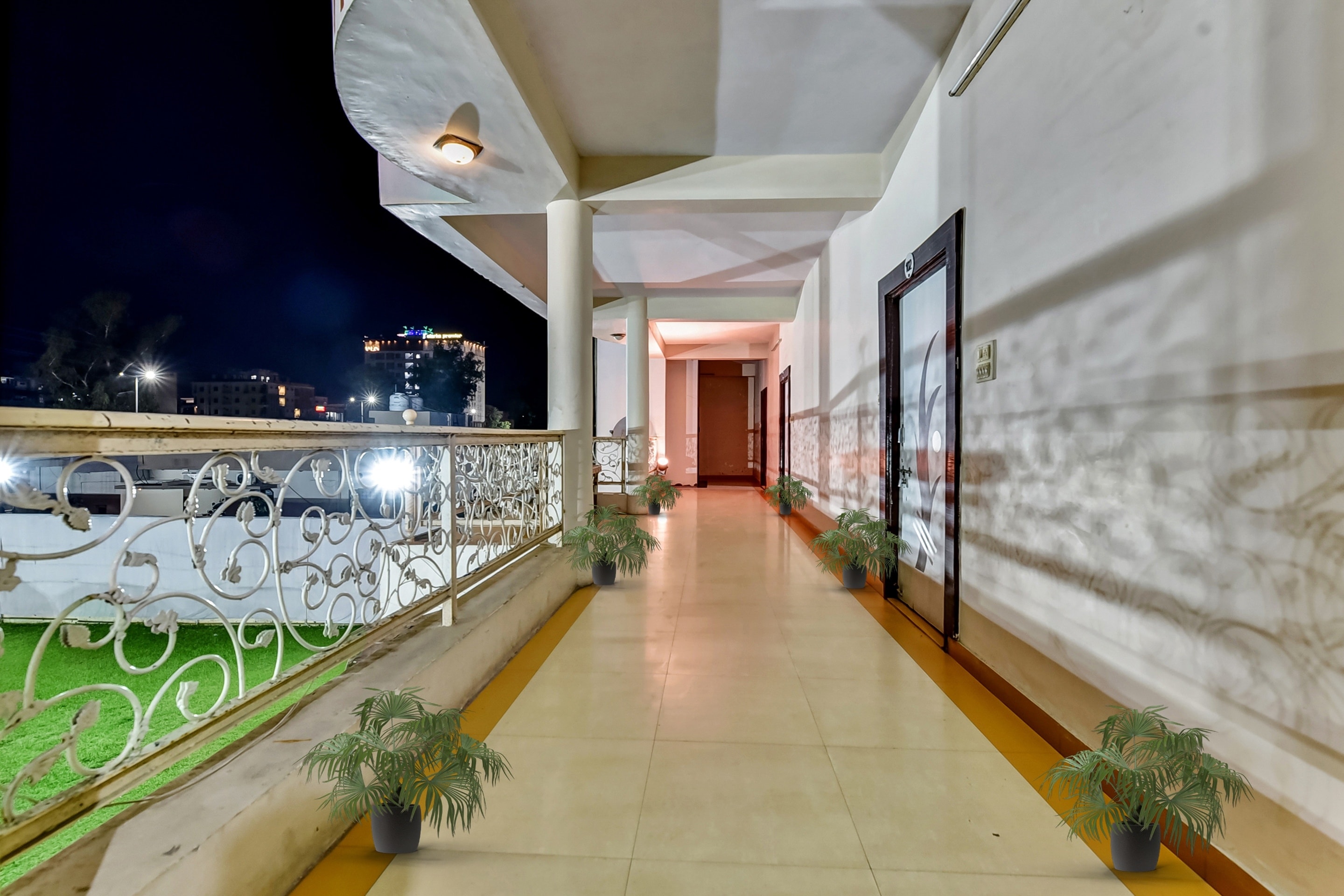 Hotel O Utsav Vatika Hotel - Tap to explore photos