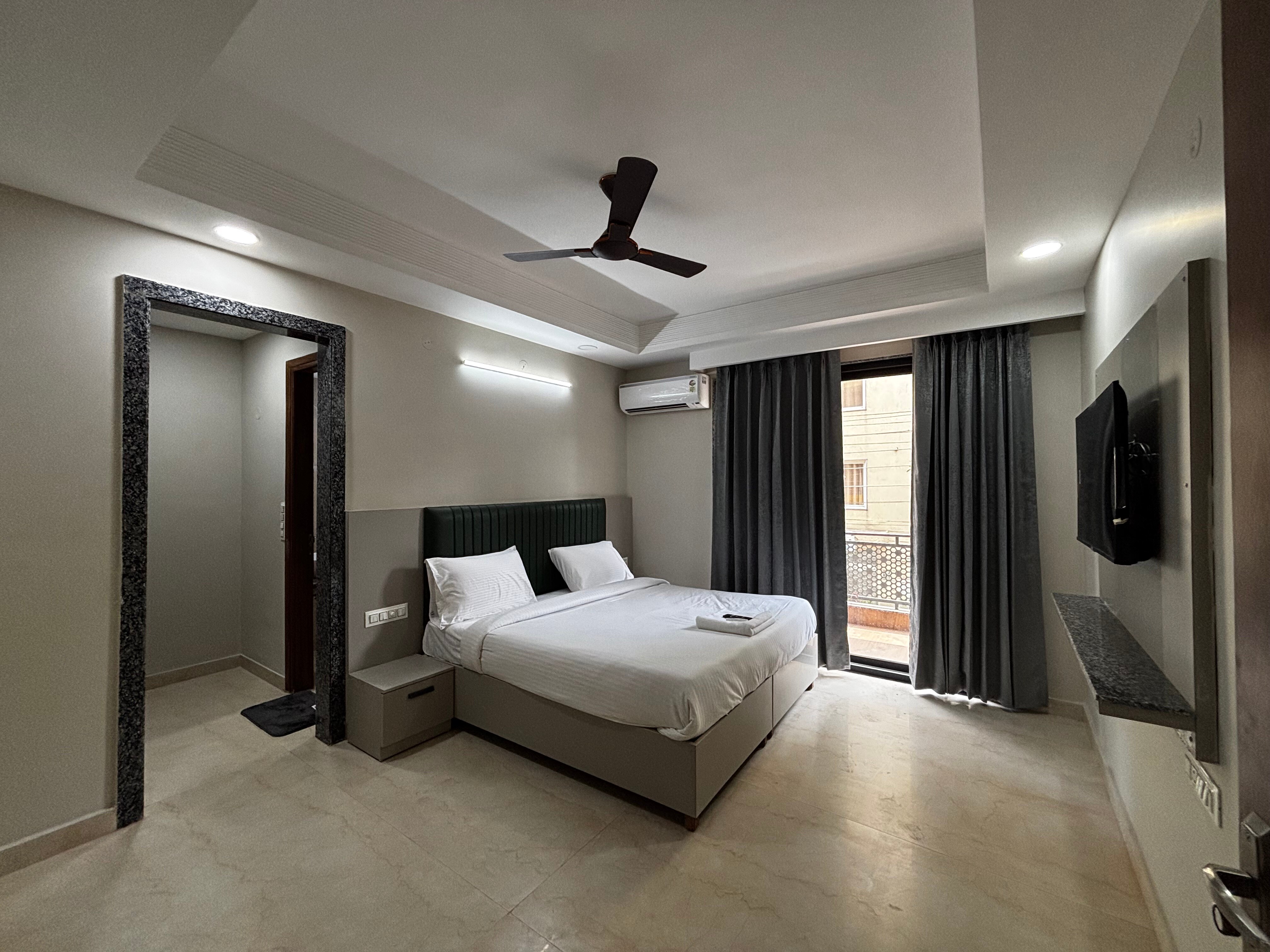 Aster Villa Sec-38 | Near Medanta | Gurgaon - Tap to explore photos