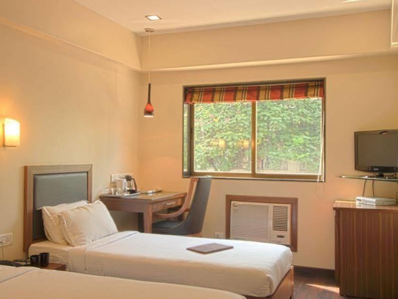 Hotel Amigo Mumbai Hotel Price Address Reviews