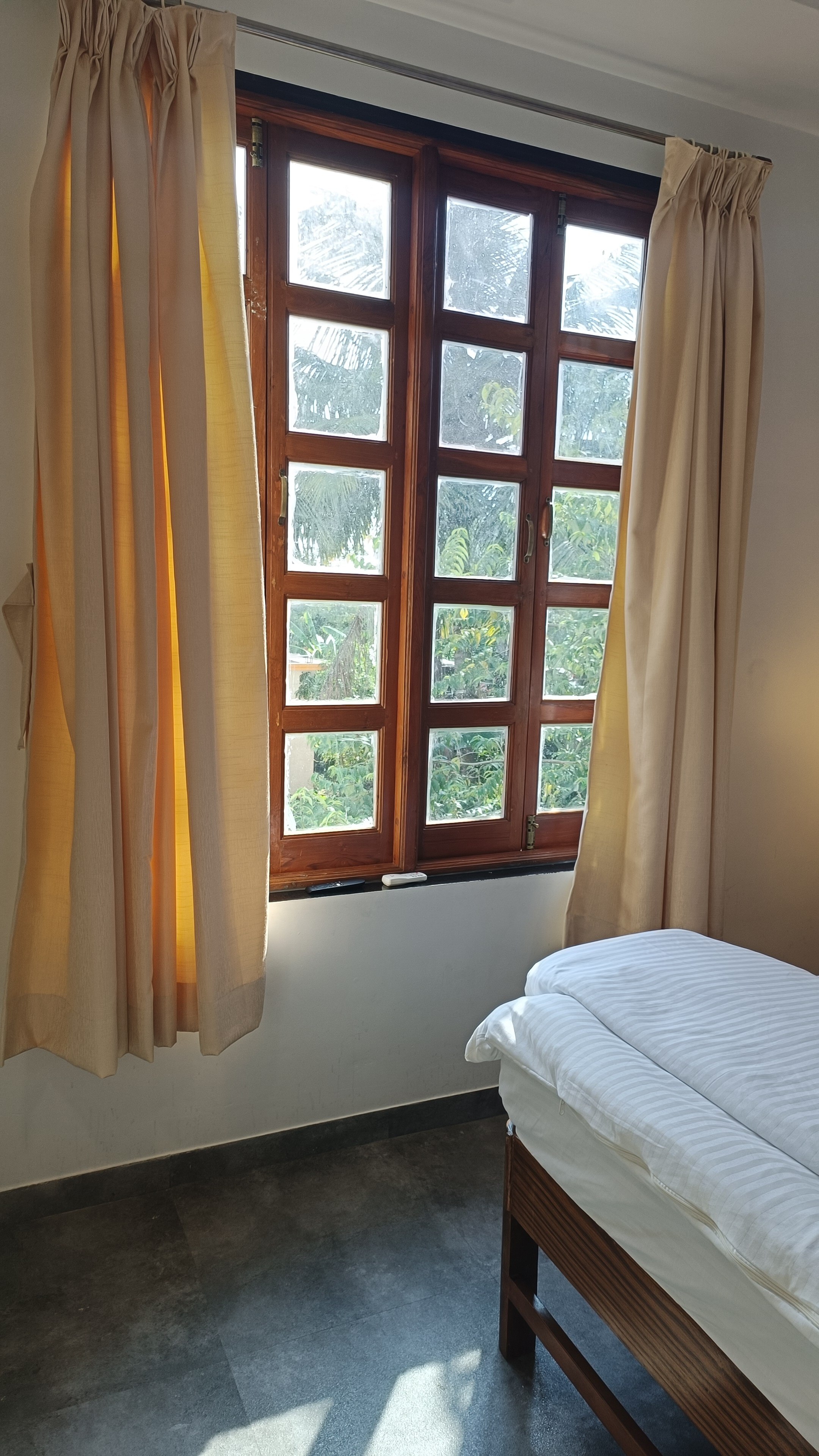 Harshveer Stay near Kihim Beach Alibaug - Tap to explore photos
