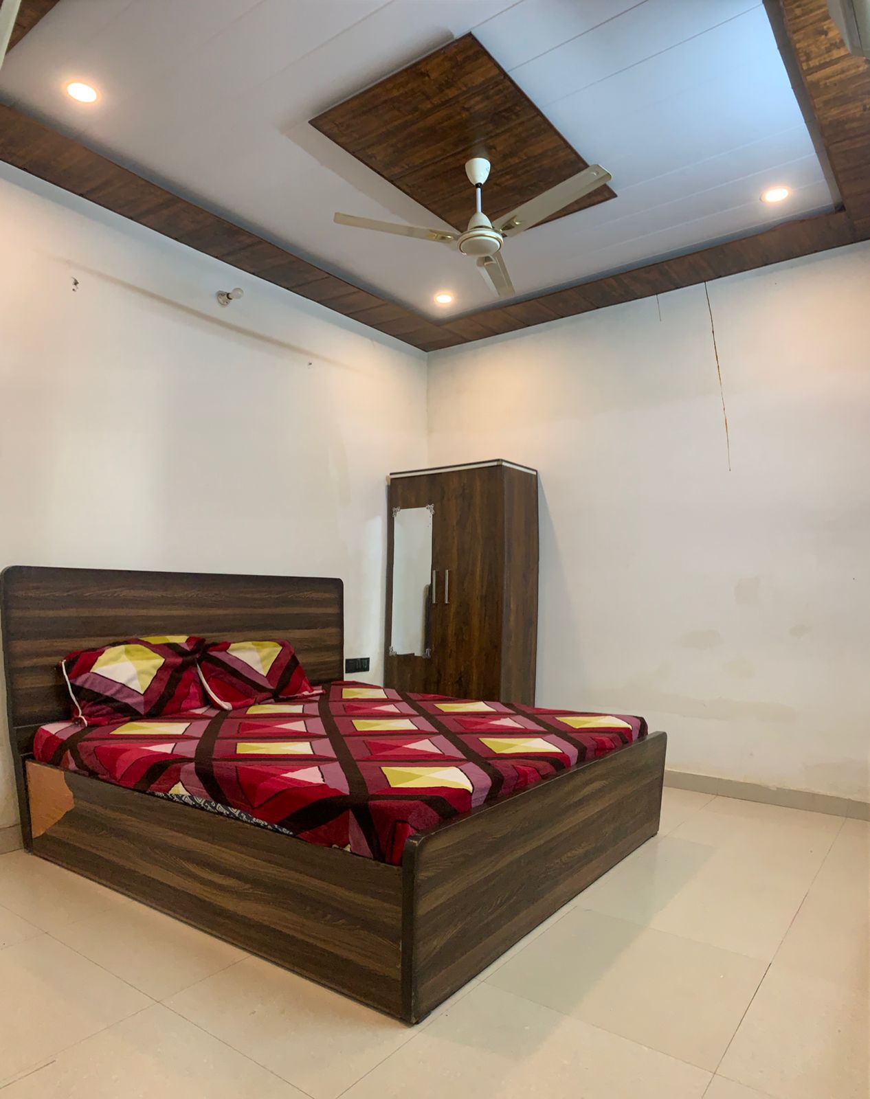 indira palace - Tap to explore photos