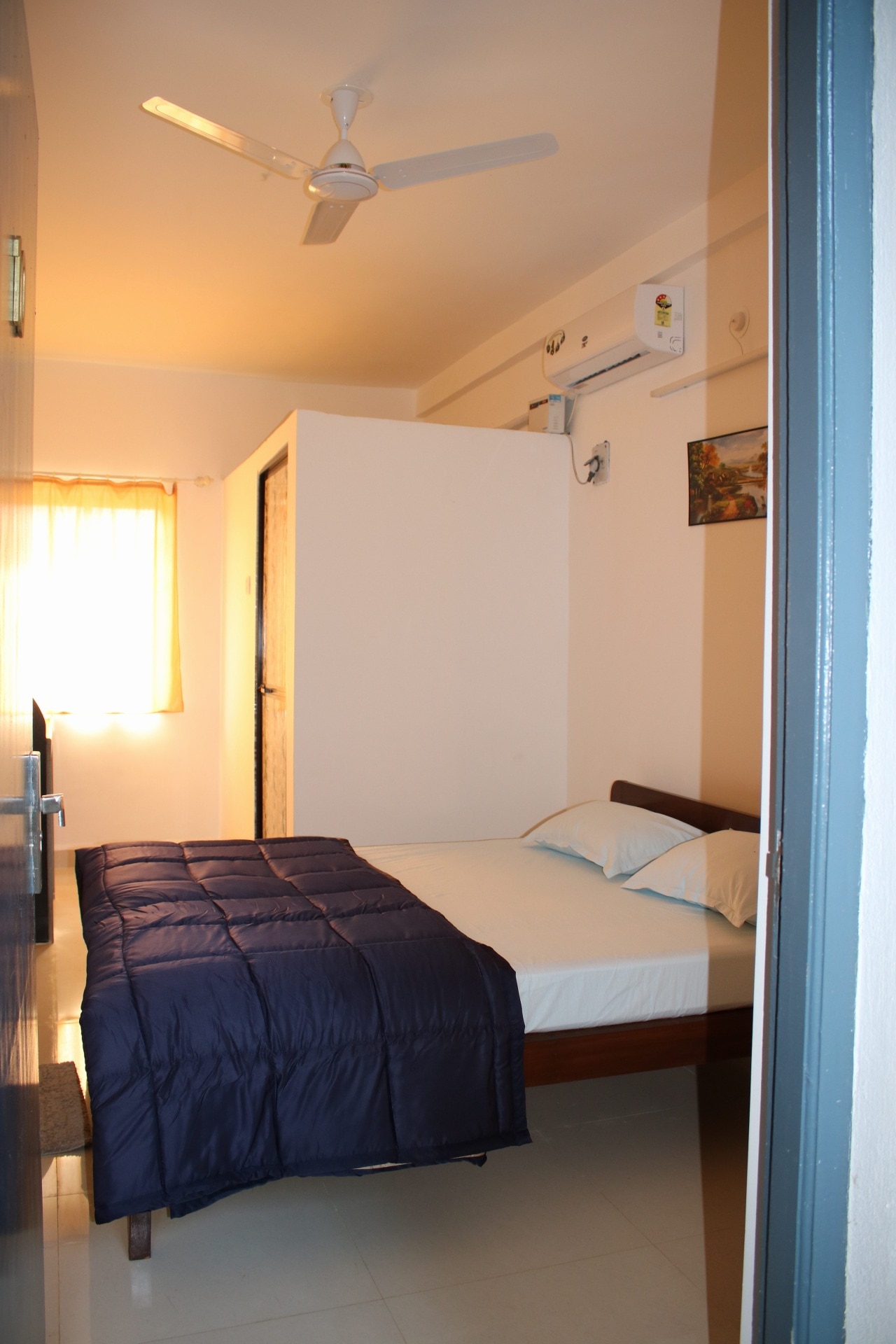 Cirilo's Guest House - Tap to explore photos