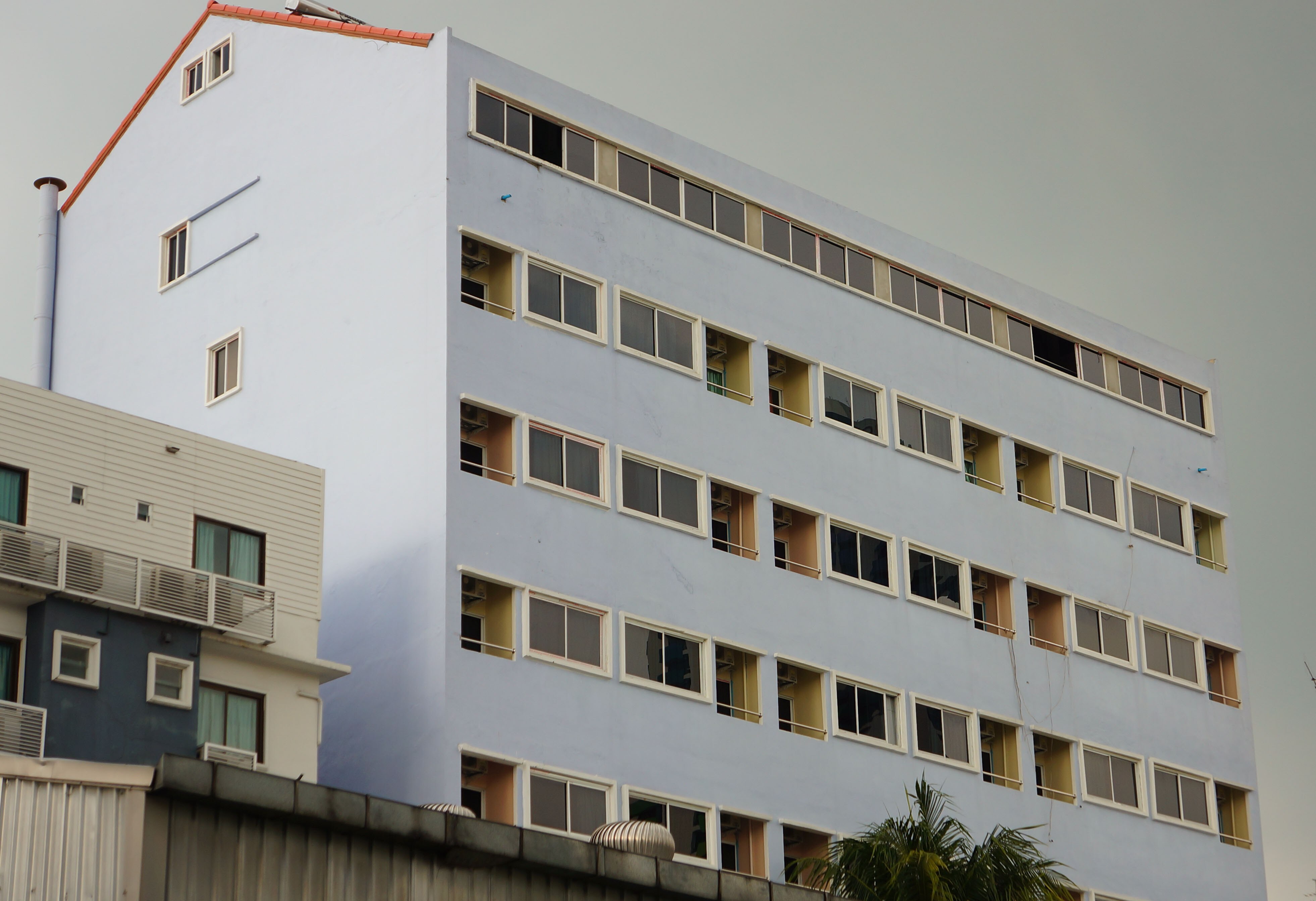 J Two S Hotel Bangkok 9 8 Price Address Reviews