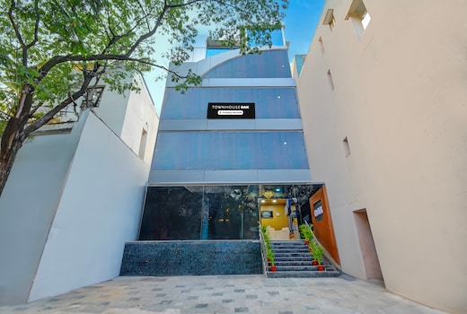 Townhouse OAK Banjara Hills Hyderabad