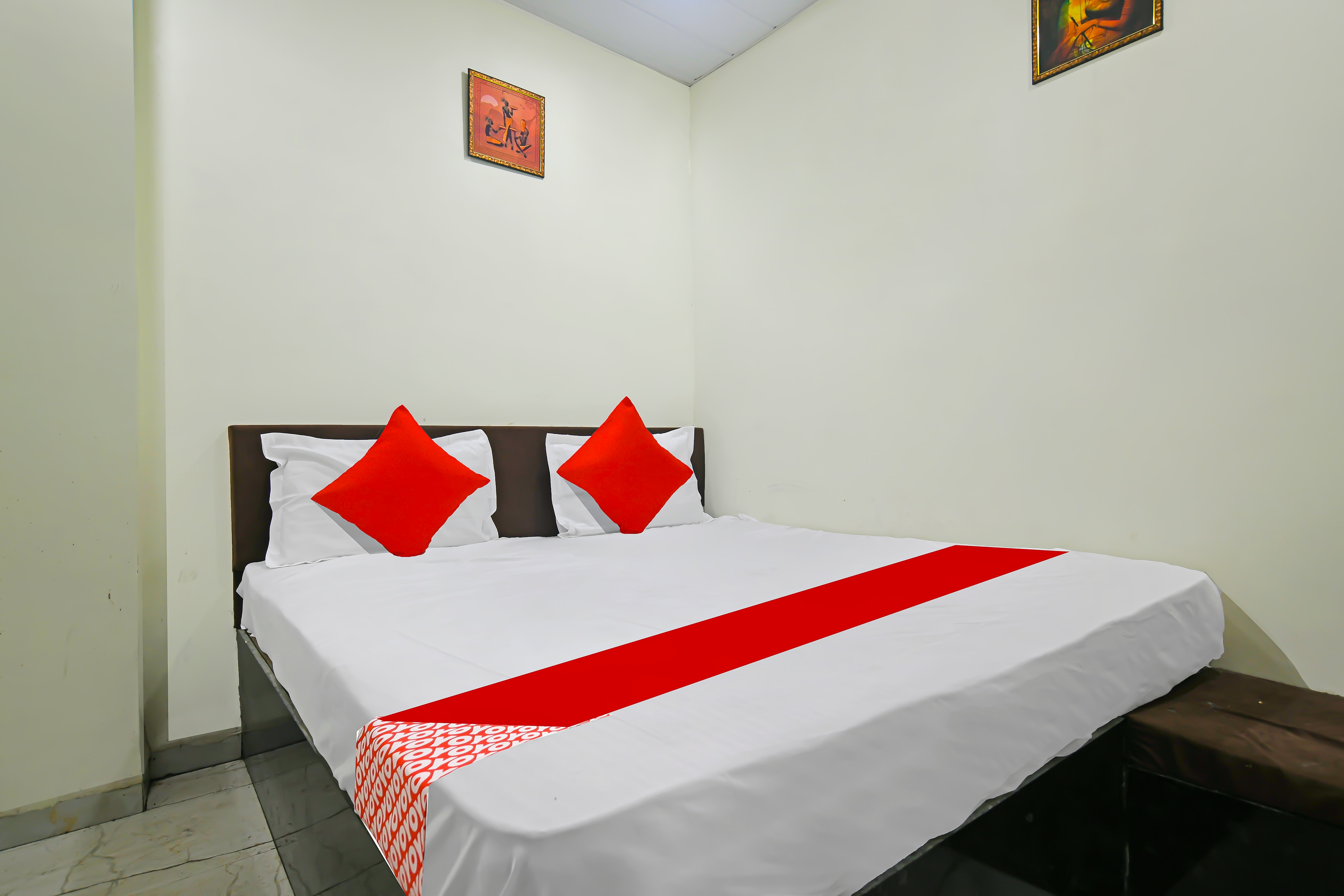 Hotel O Grand Raj Palace - Tap to explore photos