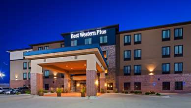 Best Western Plus Lincoln Inn & Suites - Tap to explore photos
