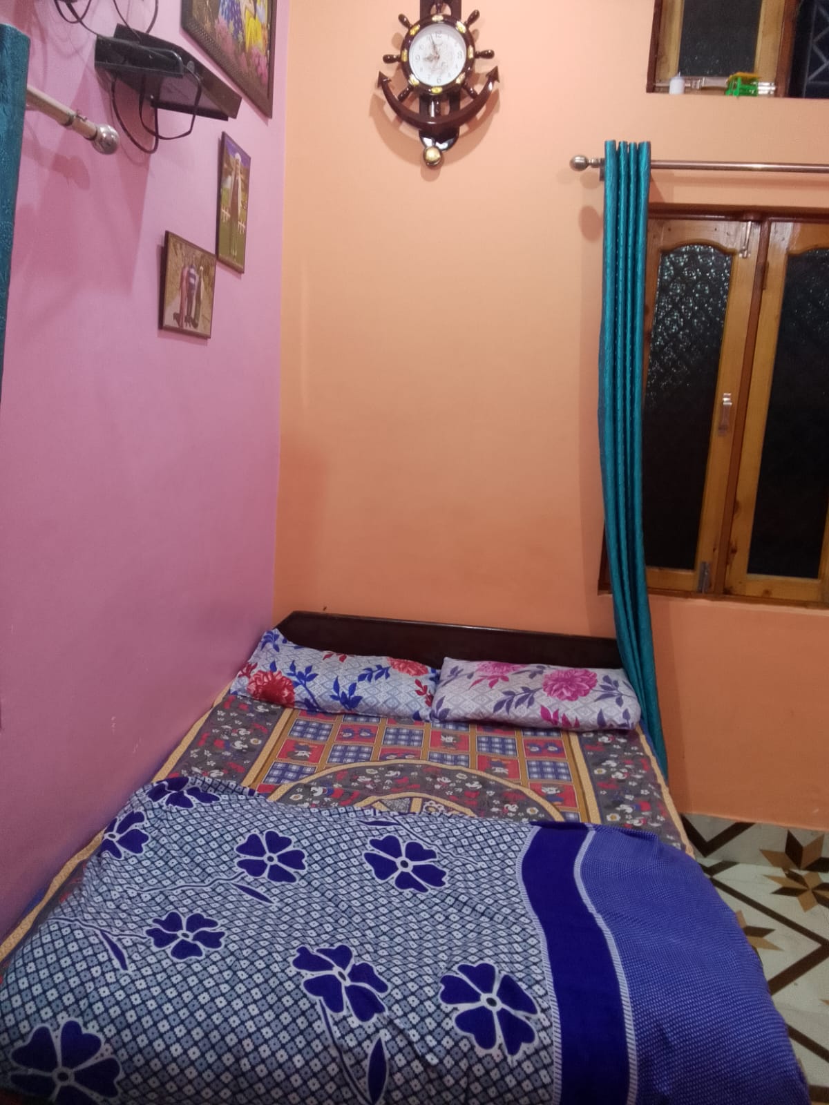Bhatt Homestay - Tap to explore photos