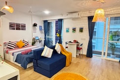 Casa Aviator Studio with balcony Near Airport, Pune