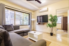 Cozy & Spacious 2BHK Off Carter Road, Thane