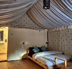 Maharaja Luxury Swiss Camps