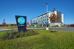 Tru by Hilton Stoughton, Dane
