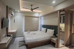Coral Crest, Puri