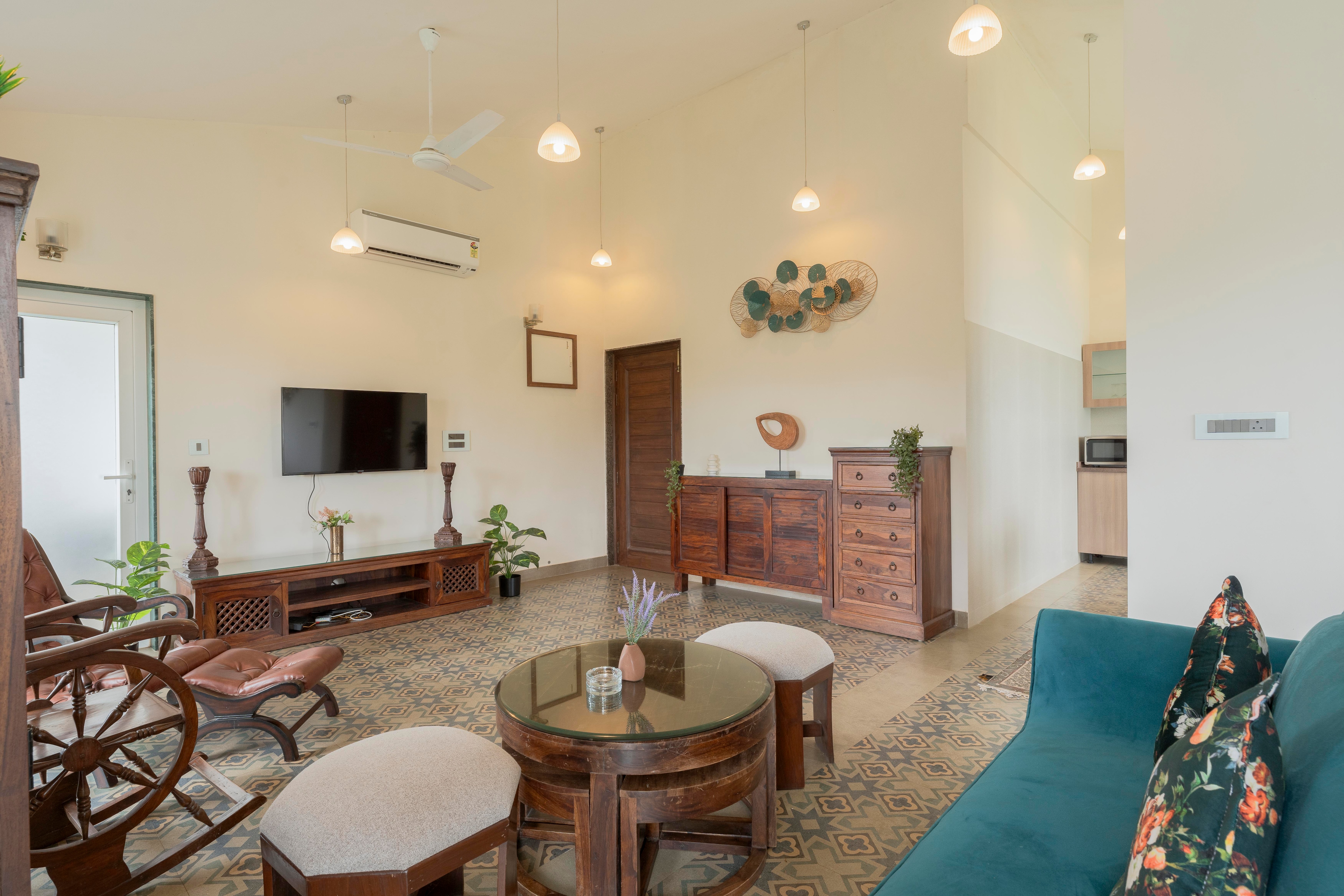 Eclipse Chic 1BHK - Assagao, Goa - Tap to explore photos