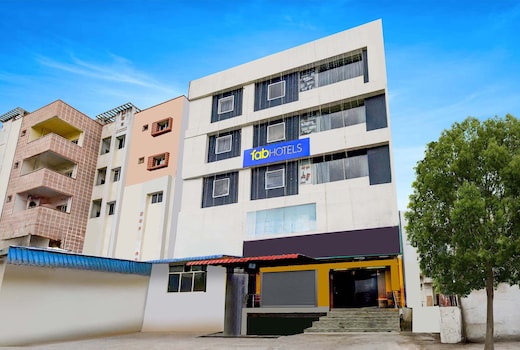 FabHotel Aashvi