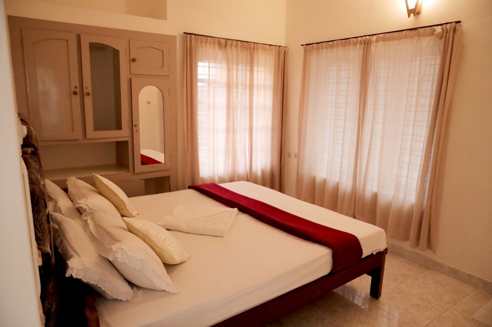 ST Bhavan Homestay - Tap to explore photos