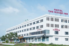 Hotel The Divine Inn, Vadodara