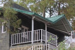 Pine Crest East Family Friendly Escape Kasauli, Kasauli
