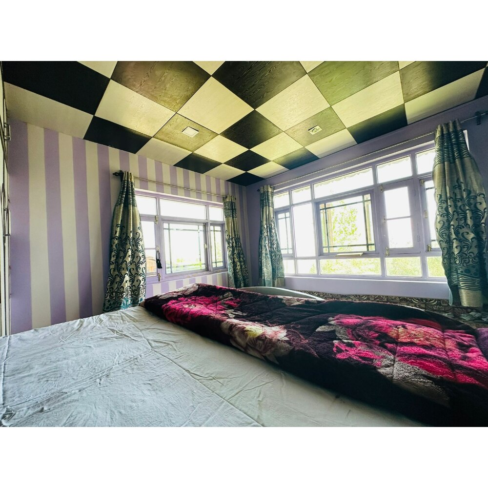 Sheen Homestay - Tap to explore photos