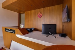 Super Townhouse RCC Lamps, Vizianagram