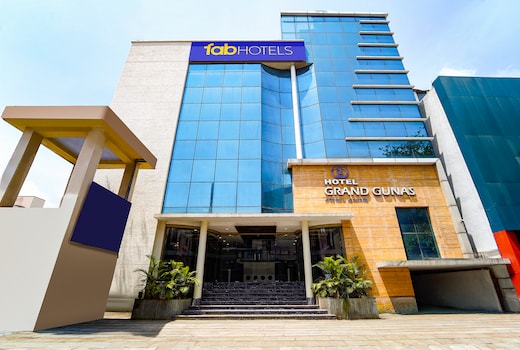 FabHotel Grand Gunas